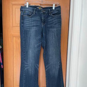 Lucky Brand Sweet and Low Jeans Size 10/30 Boot Cut Jeans